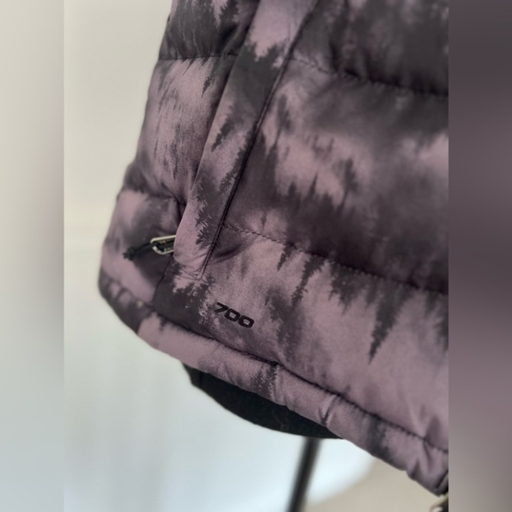 The North Face Limited edition print puffer vest down vest women’s size S - Picture 9 of 9